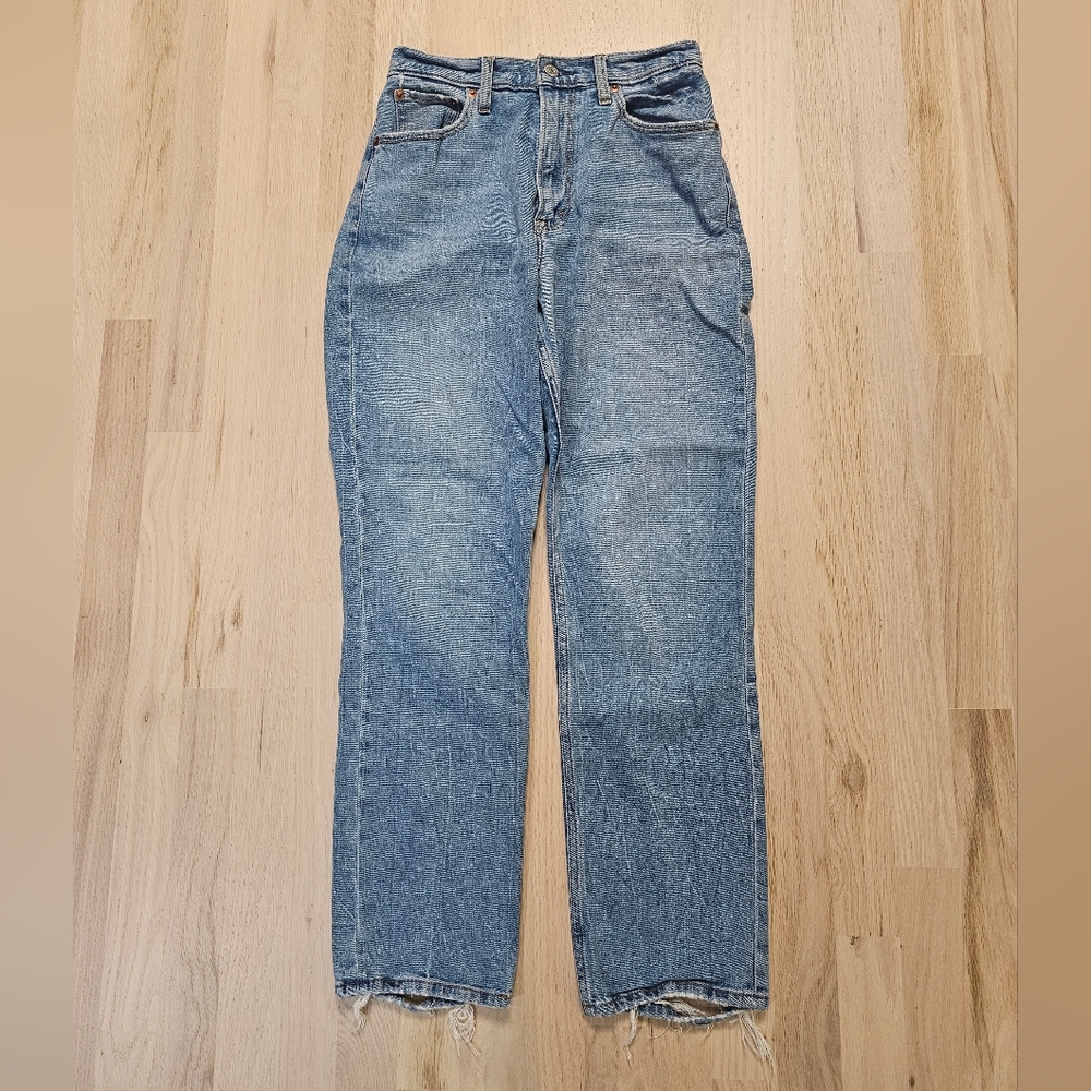 Abercrombie & Fitch Ankle Sraight Ultra High Rise Jeans